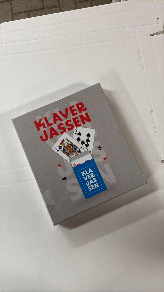 Grote partij klaverjas spellen in luxe doos - Grote Partij!, Hobby en Vrije tijd, Gezelschapsspellen | Kaartspellen, Nieuw, Ophalen