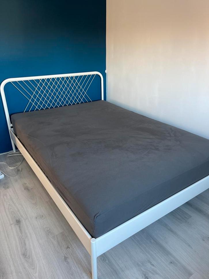 GRATIS tweepersoonsbed IKEA NESTTUN  inclusief lattenbodem, Huis en Inrichting, Slaapkamer | Bedden, Zo goed als nieuw, Tweepersoons