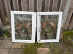 GRATIS - Twee houten ramen + kozijn, Ophalen, Gevelraam of Ruit, Gebruikt, 80 tot 120 cm