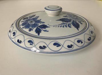 Delfts blauwe schaal of terrine beschikbaar voor biedingen