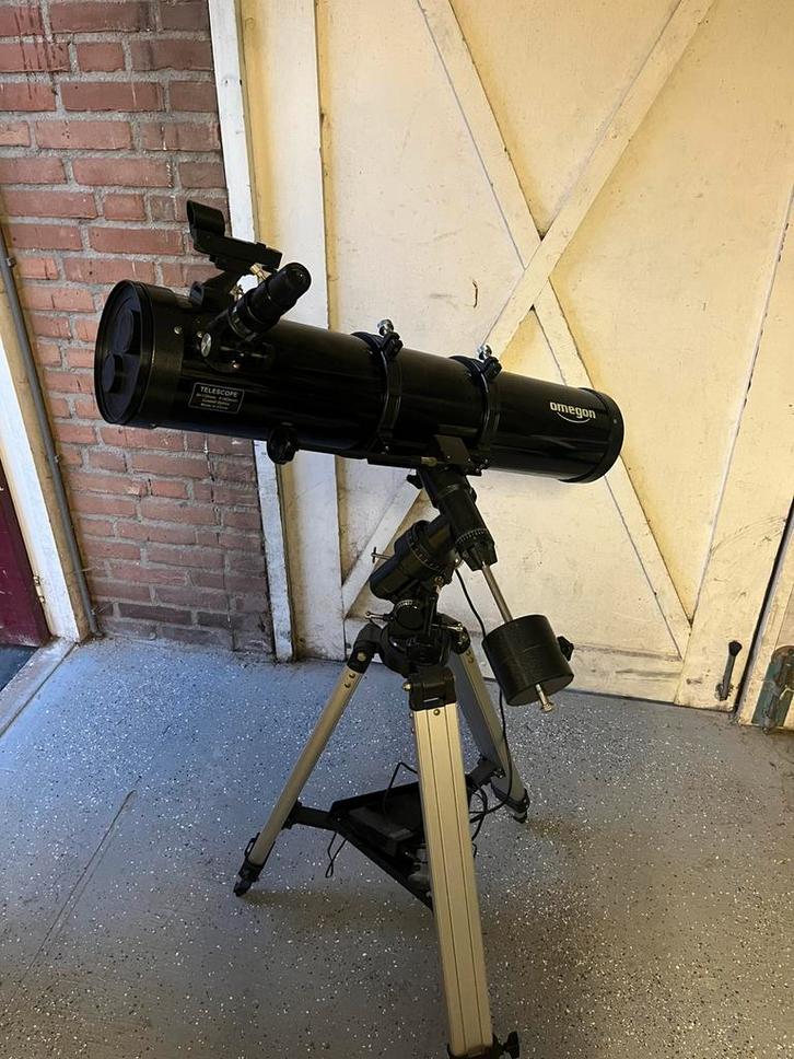 Omegon telescoop+volgmotor+extras, Audio, Tv en Foto, Optische apparatuur | Telescopen, Gebruikt, 80 tot 200 mm, Ophalen of Verzenden