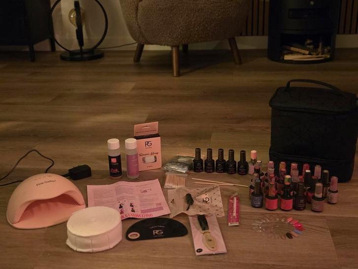 Gellak Set - Lamp, 25 Kleuren & Accessoires + Etui, Sieraden, Tassen en Uiterlijk, Uiterlijk | Cosmetica en Make-up, Nieuw, Toebehoren