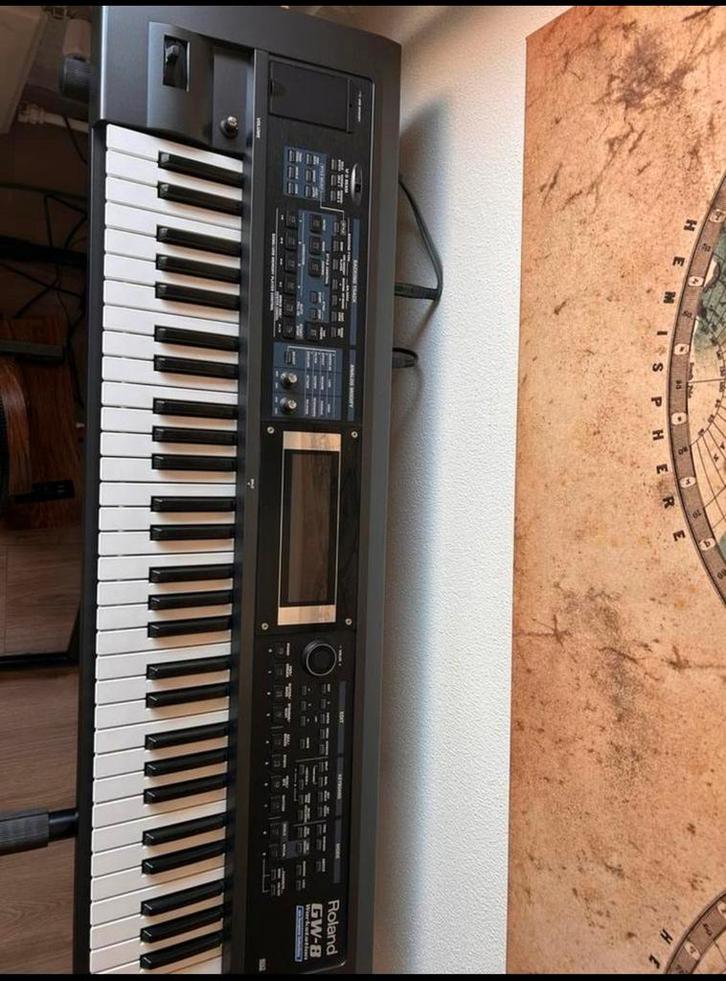 Roland GW-8 Workstation Keyboard, Muziek en Instrumenten, Keyboards, Gebruikt, 61 toetsen, Roland, Aanslaggevoelig, Ophalen