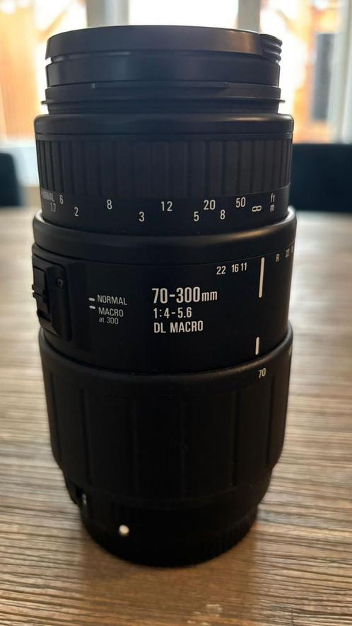 Sigma 70-300mm DL Macro Telelens, Audio, Tv en Foto, Fotografie | Lenzen en Objectieven, Gebruikt, Telelens, Zoom, Ophalen of Verzenden