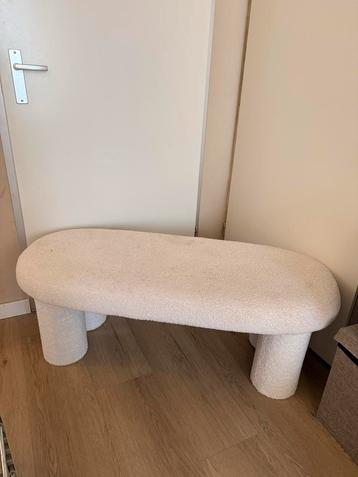 Beige Bankje - Multifunctioneel beschikbaar voor biedingen