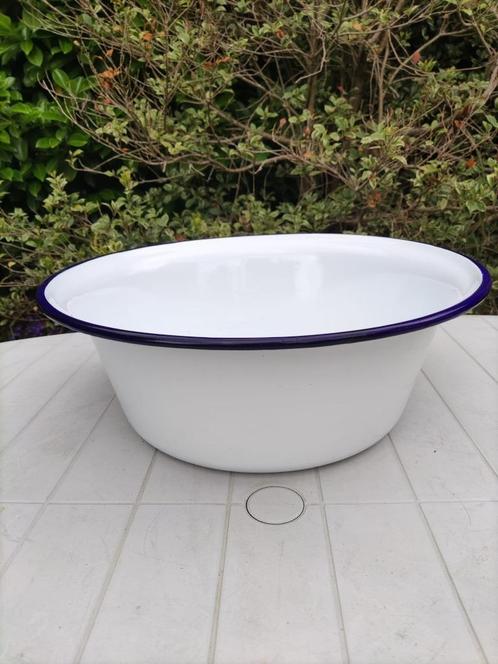 Witte emaille schaal met blauwe rand (40 cm doorsnede), Antiek en Kunst, Antiek | Emaille, Ophalen of Verzenden