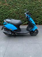 Zipp piaggio Type c25 bouwjaar 2017 Blauw kentekenplaat Geel, Fietsen en Brommers, Scooters | Piaggio, Ophalen, Gebruikt, Maximaal 45 km/u