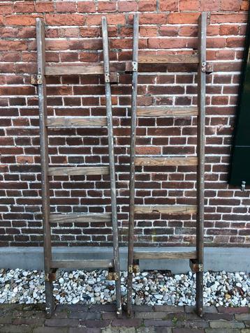 Ladder uit twee delen beschikbaar voor biedingen