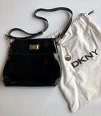 DKNY schoudertas zwart leer, goud accent, Sieraden, Tassen en Uiterlijk, Tassen | Schoudertassen, Overige merken, Ophalen of Verzenden