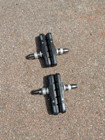 4 stuks remblokjes v-brake beschikbaar voor biedingen