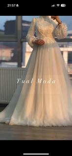 Long sleeved wedding dress, Kleding | Dames, Ophalen of Verzenden, Zo goed als nieuw, Wit, Trouwjurk