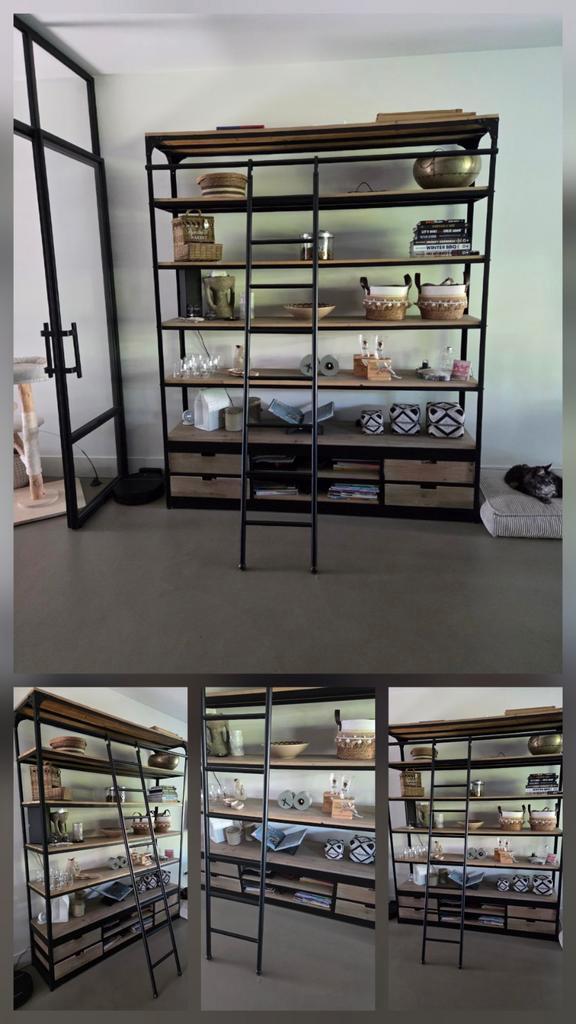 Boekenkast met trapje - Super Gave Kast!, Huis en Inrichting, Kasten | Boekenkasten, Zo goed als nieuw, 200 cm of meer, 25 tot 50 cm
