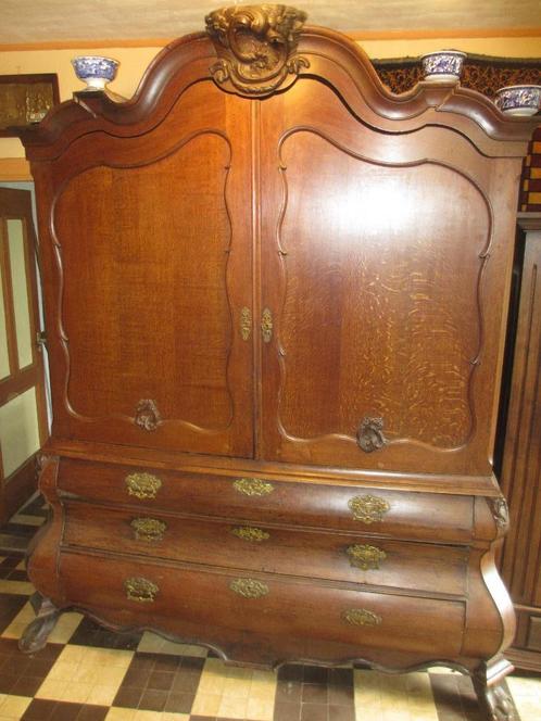 antieke  Dubbelgebogen Kabinet kast 18e Eeuws Hollands, Antiek en Kunst, Antiek | Meubels | Kasten, Ophalen