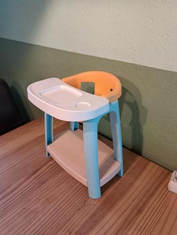 Poppenstoel eetstoel beschikbaar voor biedingen
