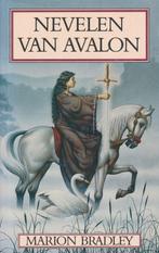 Marion Bradley - Nevelen van Avalon, Boeken, Ophalen of Verzenden, Zo goed als nieuw