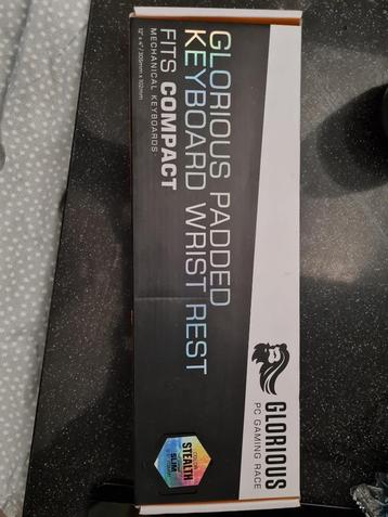 Glorious Gaming Padded Keyboard Wrist Rest  beschikbaar voor biedingen