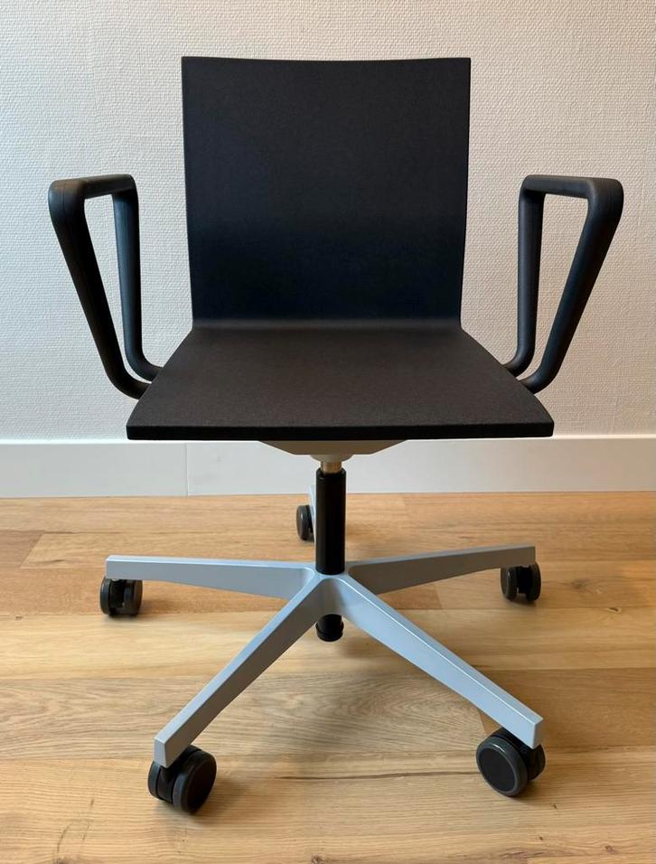 3 Maarten van Severen .04 Vitra bureaustoelen productie 2010, Huis en Inrichting, Bureaustoelen, Zo goed als nieuw, Ophalen of Verzenden
