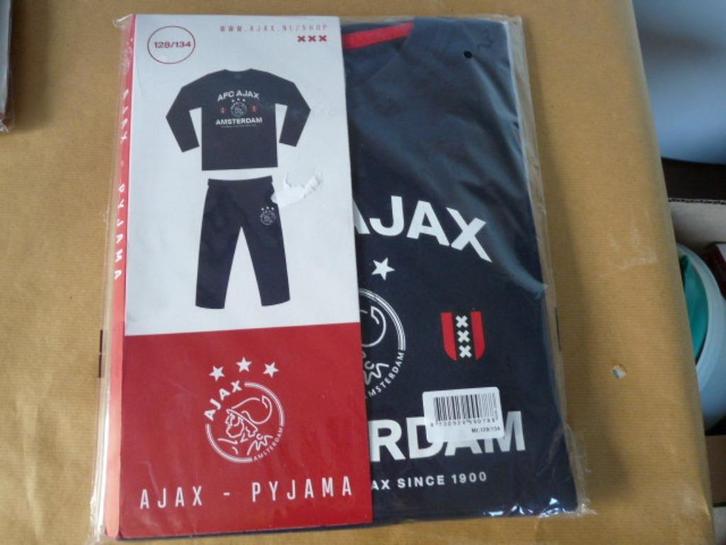 Ajax Pyjama shirt en broek Mt 128-134 in blauw Nieuw, Kinderen en Baby's, Kinderkleding | Maat 128, Nieuw, Jongen of Meisje, Nacht- of Onderkleding