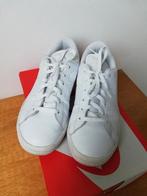 Nike classic tennis shoes in leather. Size 36.5, Wit, Nike, Ophalen of Verzenden, Sneakers of Gympen
