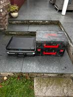 Gereedschaps koffer/ milwaukee kisten/ gereedschap, Doe-het-zelf en Verbouw, Gereedschapskisten, Ophalen, Zo goed als nieuw