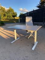 IKEA elektrisch bureau incl. stoel – topstaat, Huis en Inrichting, Bureaus, Ophalen of Verzenden, Elektrisch, Zo goed als nieuw