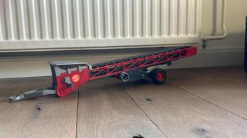 Bruder beschikbaar voor biedingen