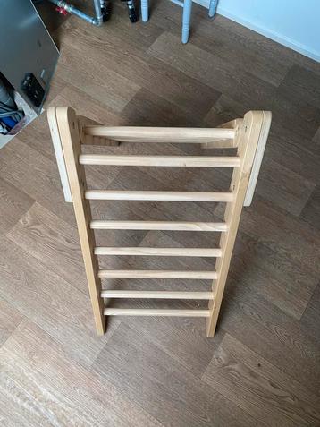 Houten Klimrek voor Kinderen beschikbaar voor biedingen