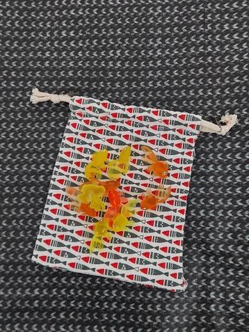 10 visjes geel/oranje - met tasje beschikbaar voor biedingen