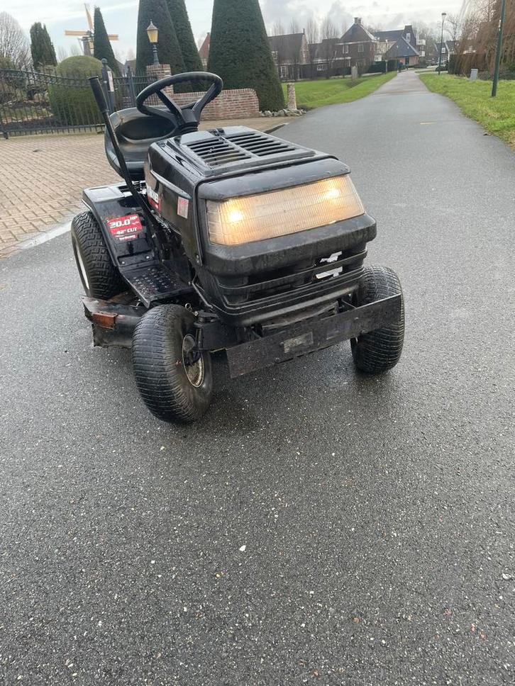 Zitmaaier yard machines, Tuin en Terras, Zitmaaiers, Gebruikt, 90 tot 120 cm, Elektrische starter, Versnellingen, Ophalen