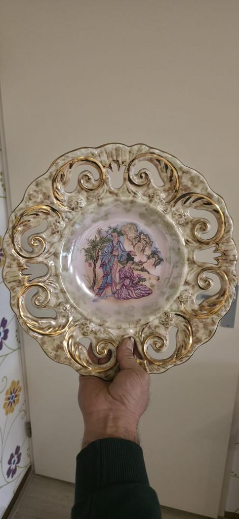 Bord van MZ Porselein uit Tsjechië, ., Antiek en Kunst, Antiek | Schalen, Ophalen of Verzenden