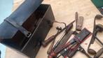 Antiek gereedschapskist met gereedschap, Ophalen, Zo goed als nieuw