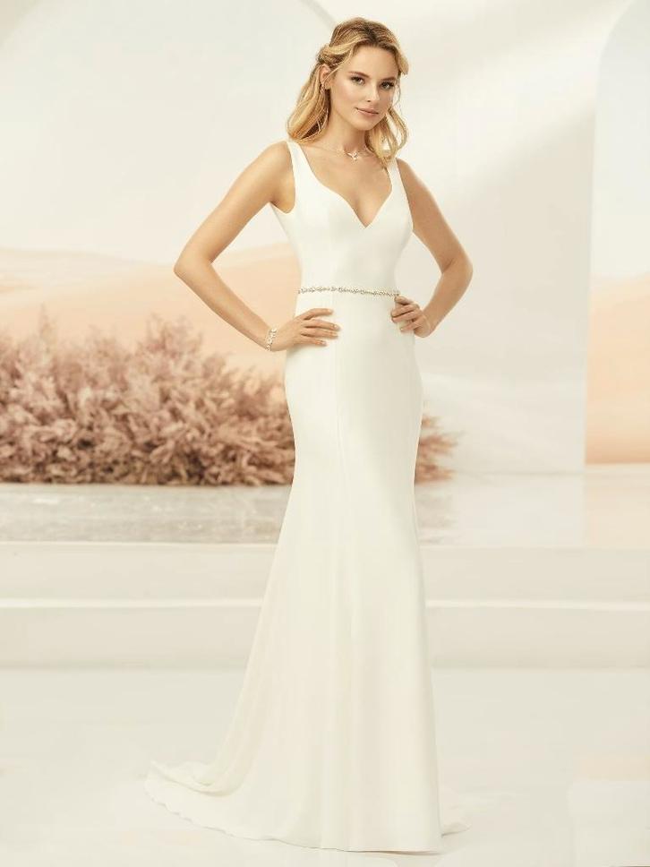 Nieuwe Bruidsjurk Calva mt 40, Kleding | Dames, Trouwkleding en Trouwaccessoires, Nieuw, Trouwjurk, Wit, Ophalen of Verzenden