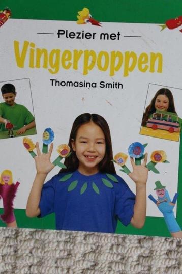 Hobbyboek 'Plezier met vingerpoppen' beschikbaar voor biedingen