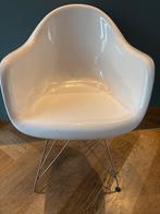Vitra look a like, massieve Witte Stoel met Metalen Poten, Huis en Inrichting, Stoelen, Ophalen, Kunststof, Gebruikt, Wit
