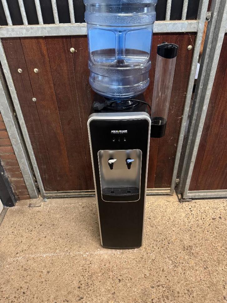 Waterkoeler (Classic Square KK waterkoeler) incl. 3 flessen, Witgoed en Apparatuur, Waterkoelers, Gebruikt, Waterkoeler, Ophalen