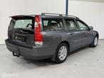 Volvo V70 2.4 Edition 1E EIGENAAR / AUTOMAAT / HANDGAS/REM, 2435 cc, Stoelverwarming, Zilver of Grijs, 5 cilinders
