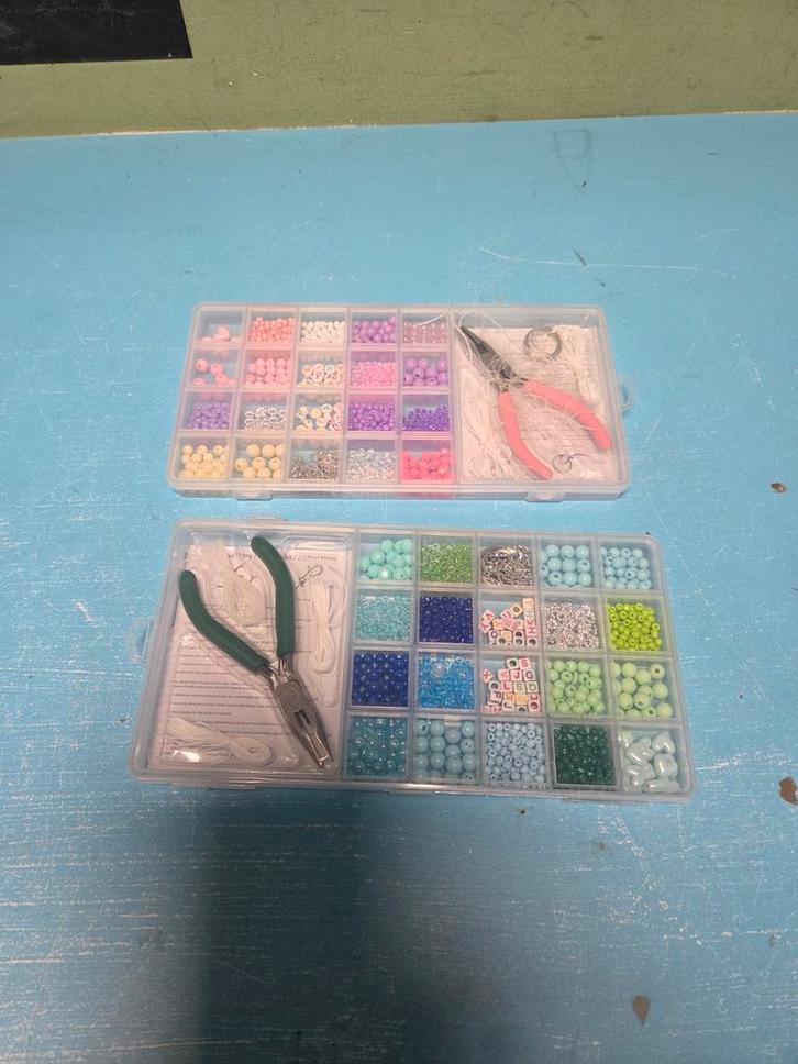 Kralen set met gereedschap, Hobby en Vrije tijd, Kralen en Sieraden maken, Zo goed als nieuw, Kraal, Ophalen of Verzenden