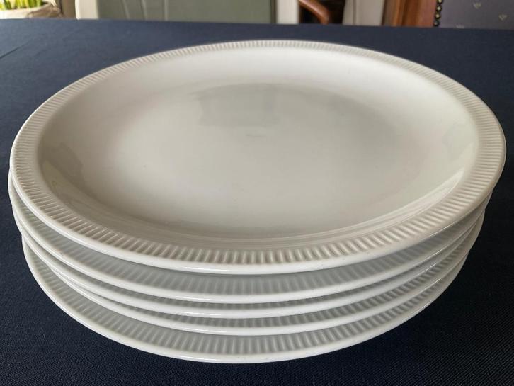 Royal porcelain ( als arzberg cannelee ) borden 24.0, Huis en Inrichting, Keuken | Servies, Zo goed als nieuw, Bord(en), Overige stijlen