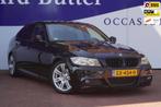 BMW 3-serie 318i High Executive M sport = SUPER MOOI + NIEUW, 65 €/maand, Achterwielaandrijving, Zwart, Alcantara