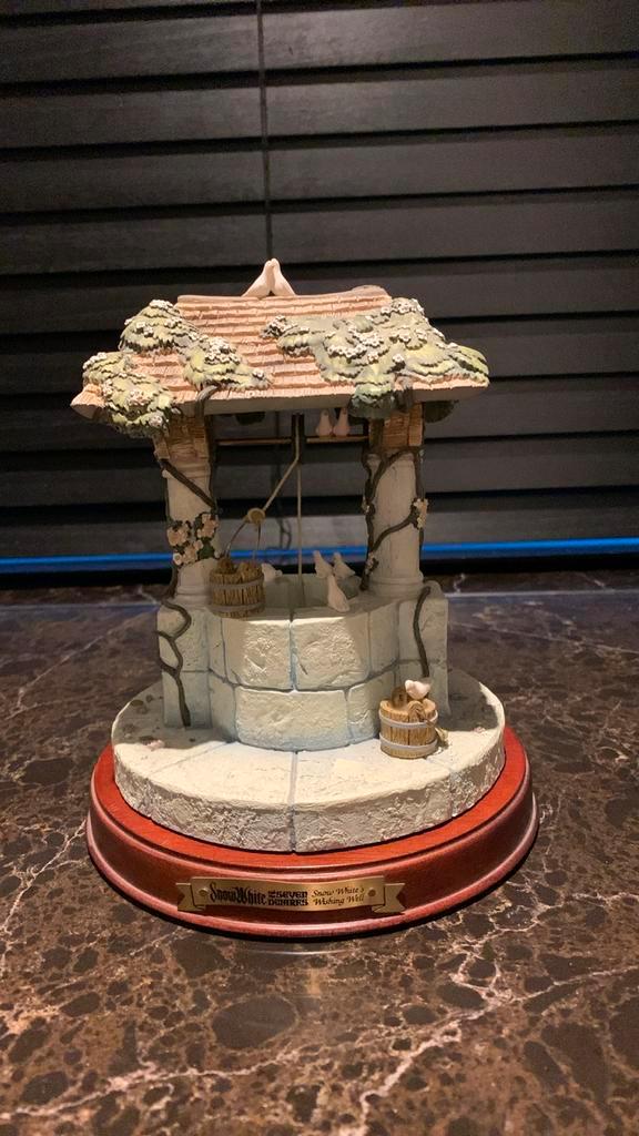 WDCC Disney Sneeuwwitje Wishing Well Decoratie, Verzamelen, Disney, Nieuw, Beeldje of Figuurtje, Sneeuwwitje of Doornroosje, Ophalen of Verzenden