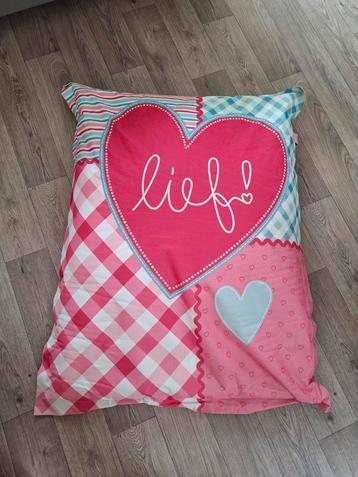 Mooie roze ZITZAK van het merk "Lief" beschikbaar voor biedingen