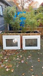 2x kozijnen, Doe-het-zelf en Verbouw, Gebruikt, Raamkozijn, Minder dan 75 cm, Inclusief glas