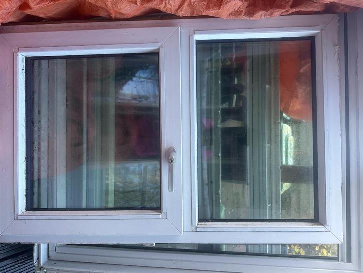Kozijn kunststof, Doe-het-zelf en Verbouw, Kozijnen en Schuifpuien, Gebruikt, Raamkozijn, Kunststof, 75 tot 150 cm, 75 tot 150 cm