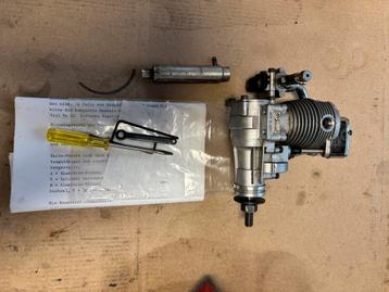 Twee vliegtuig motoren Saito en OS Max beschikbaar voor biedingen