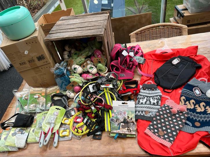 Partij honden artikelen, Diversen, Rommelmarktspullen, Nieuw, Ophalen