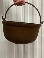 Antieke gietijzeren ketel / kookpot, Ophalen