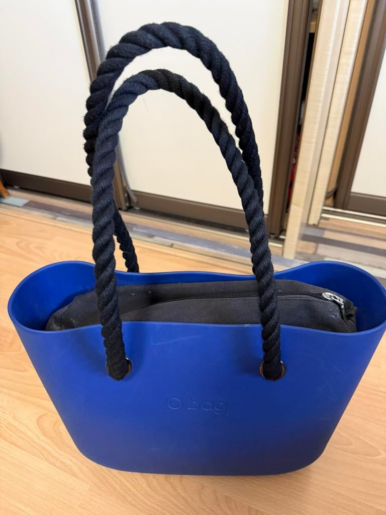 O Bag mini kobalt blauw met zwart canvas binnentas, Sieraden, Tassen en Uiterlijk, Tassen | Damestassen, Ophalen of Verzenden