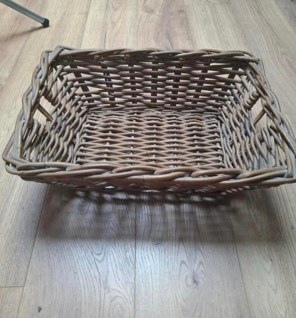 Rieten manden, Ophalen of Verzenden, Zo goed als nieuw, Rechthoekig, Overige materialen