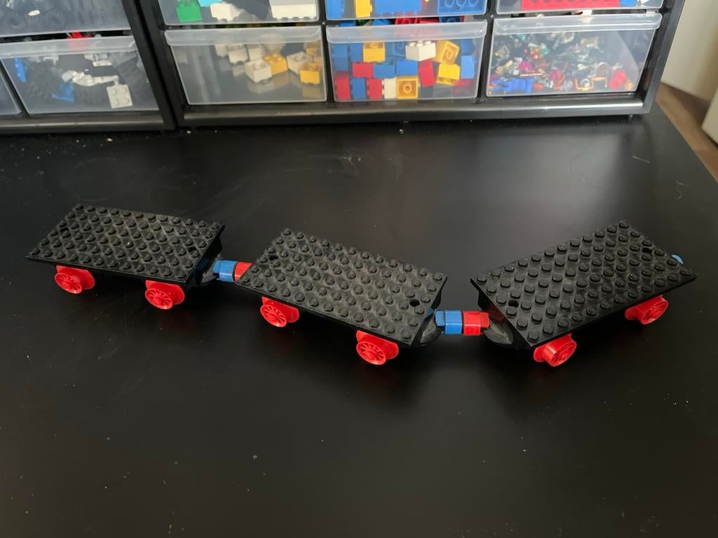 Lego treinwagons met rode wielen, Ophalen of Verzenden, Gebruikt, Overige typen, Lego