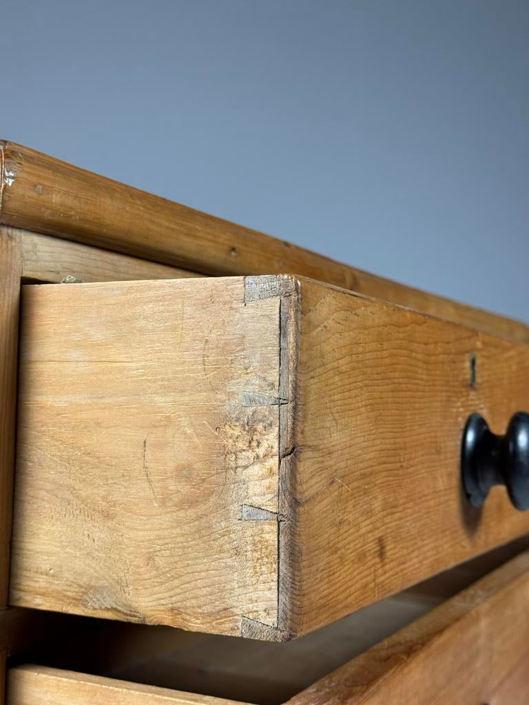 Grenen ladekast 19e eeuw antiek, Huis en Inrichting, Kasten | Ladekasten, Ophalen, 50 tot 100 cm, Zo goed als nieuw, Minder dan 100 cm